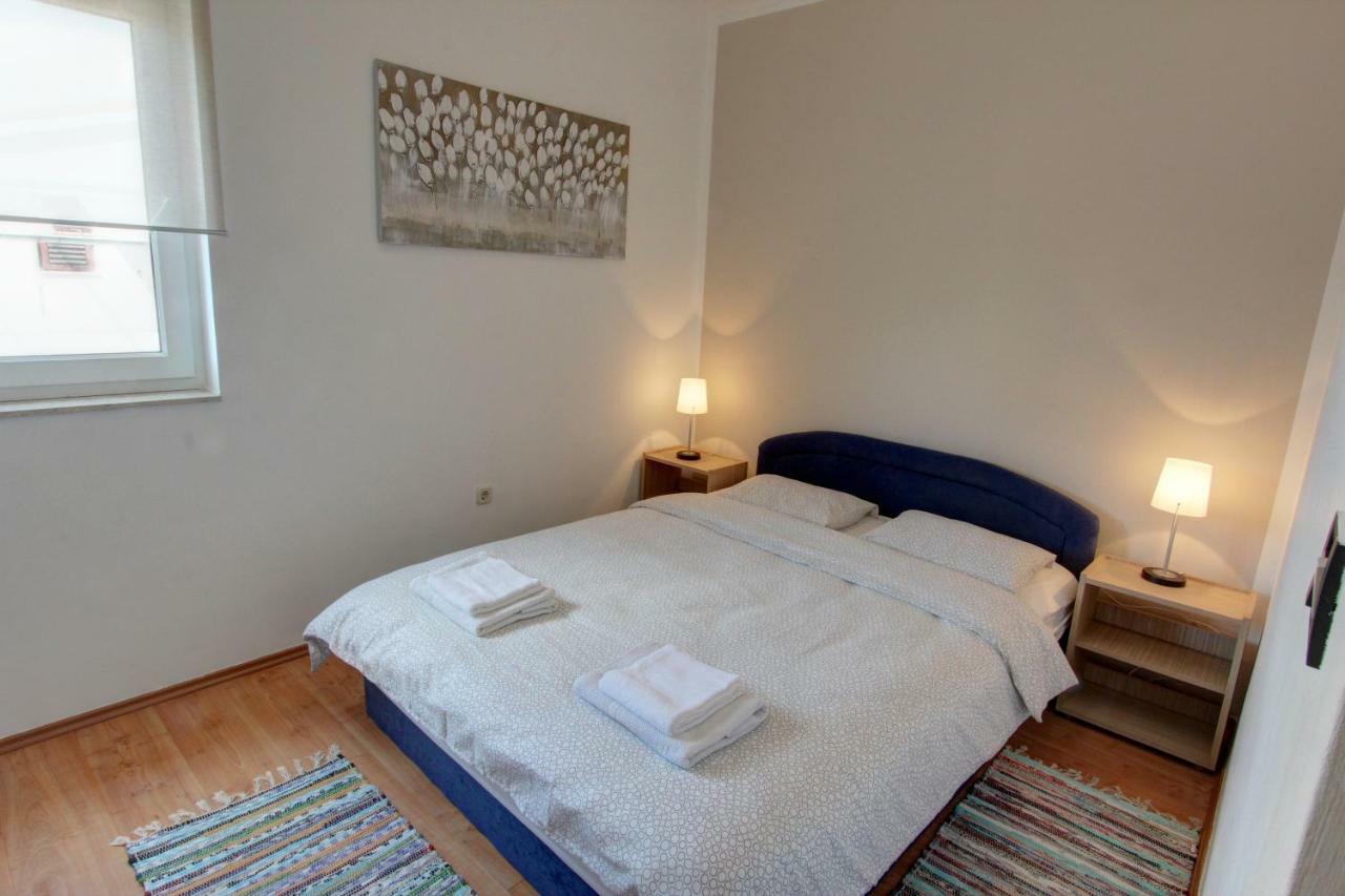 Apartman Pula Exterior foto